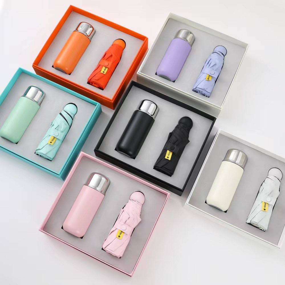 Insulated bottle with retro Bluetooth speaker gift set